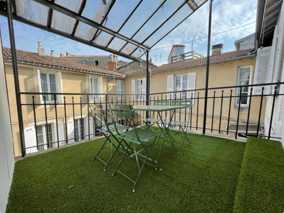 Superbe T2 Neuf Centre Ville Wifi Terrasse Netflix Perigueux Luaran gambar